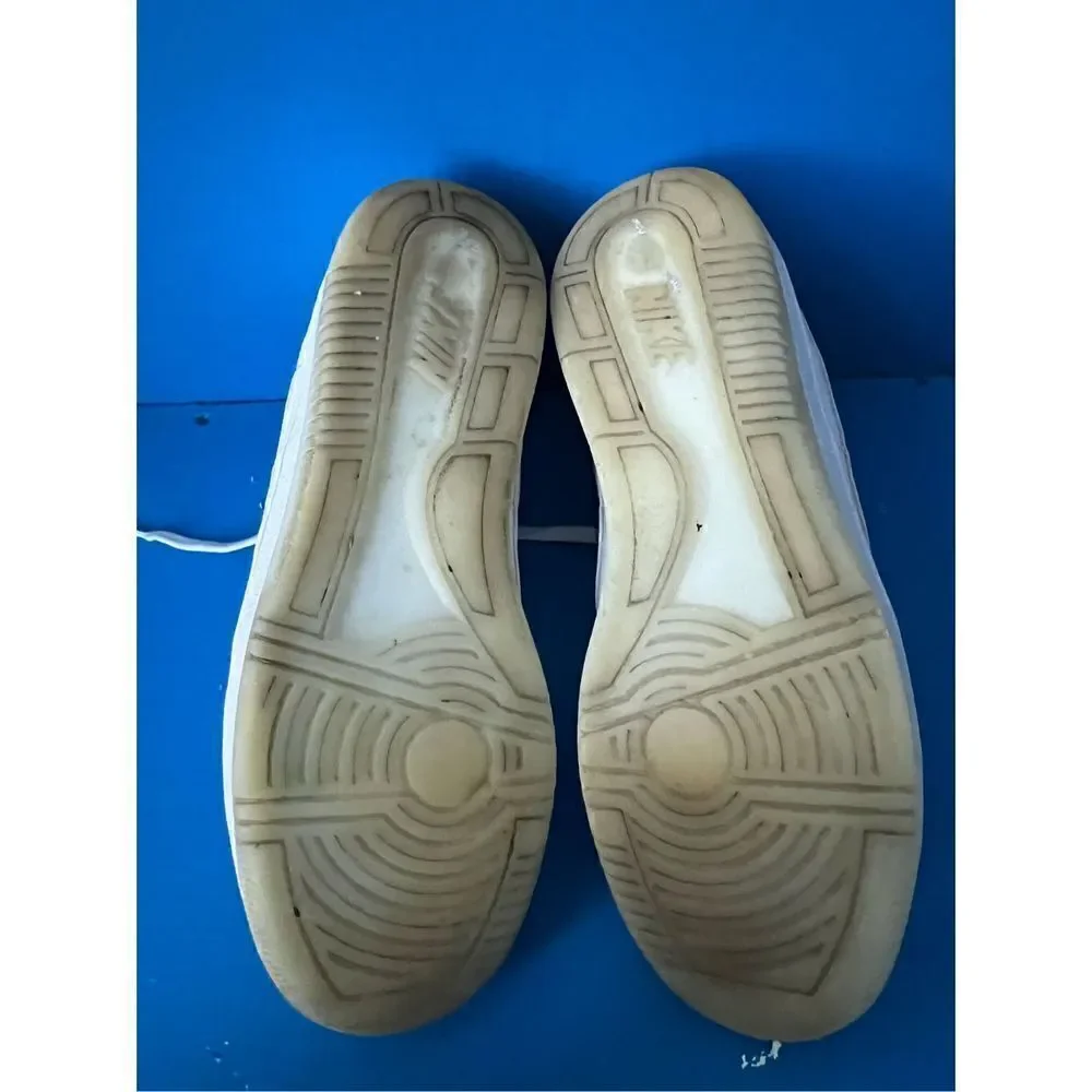 Size 11 - Nike Sky Force 3/4 White W/ Gum Sole